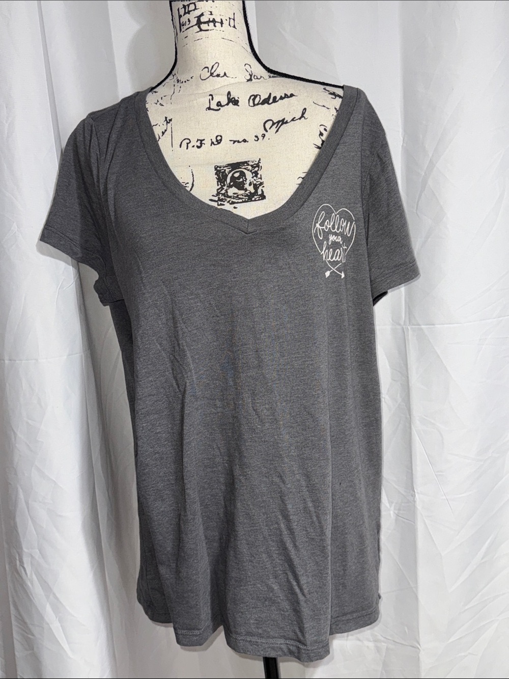 torrid Gray V-Neck Tee with White Heart Script Graphic